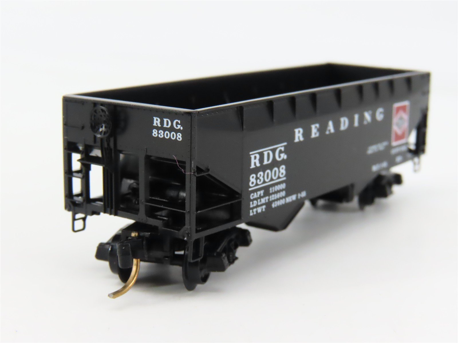 N Scale Micro-Trains 55310 RDG Reading 33' 2-Bay Hopper 83008 RTR