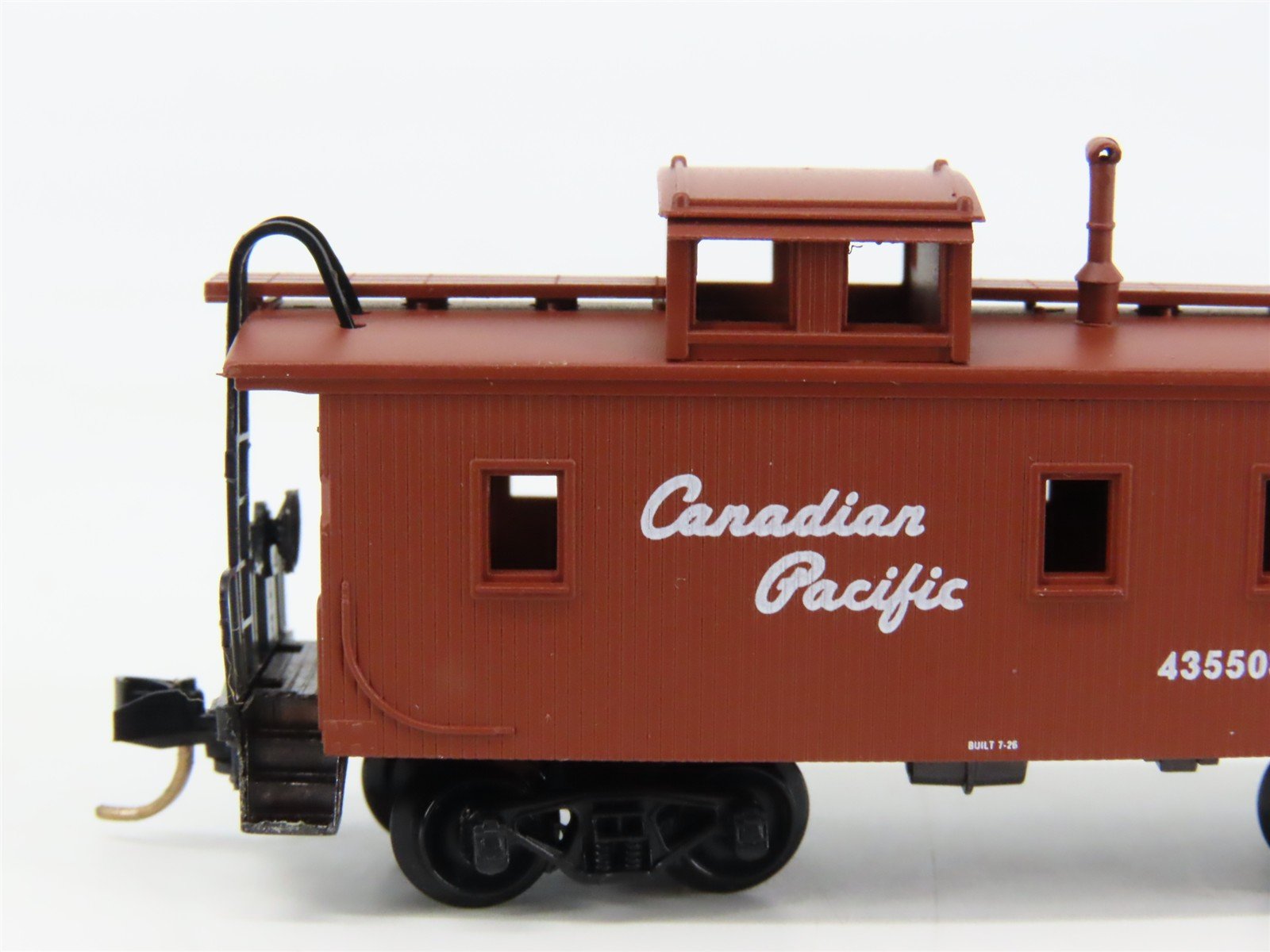 N Scale Micro-Trains 51010 CP Canadian Pacific 34' Wood-Sheathed Caboose RTR