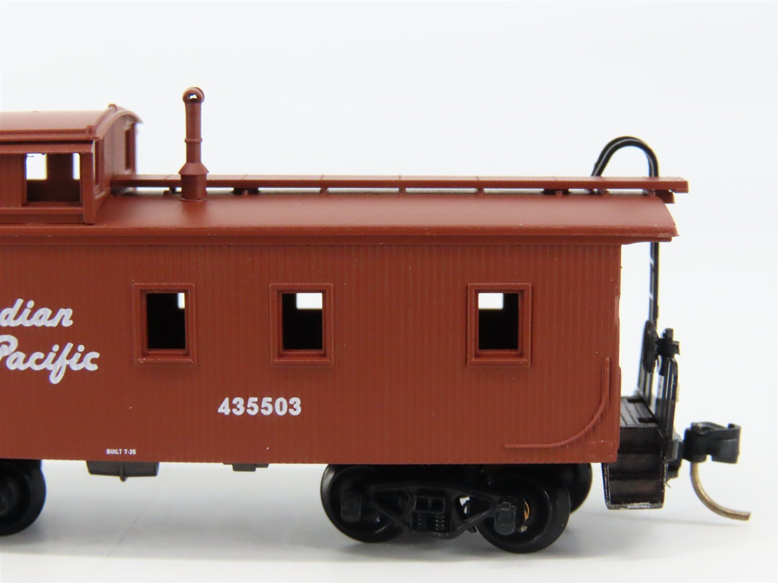 N Scale Micro-Trains 51010 CP Canadian Pacific 34' Wood-Sheathed Caboose RTR