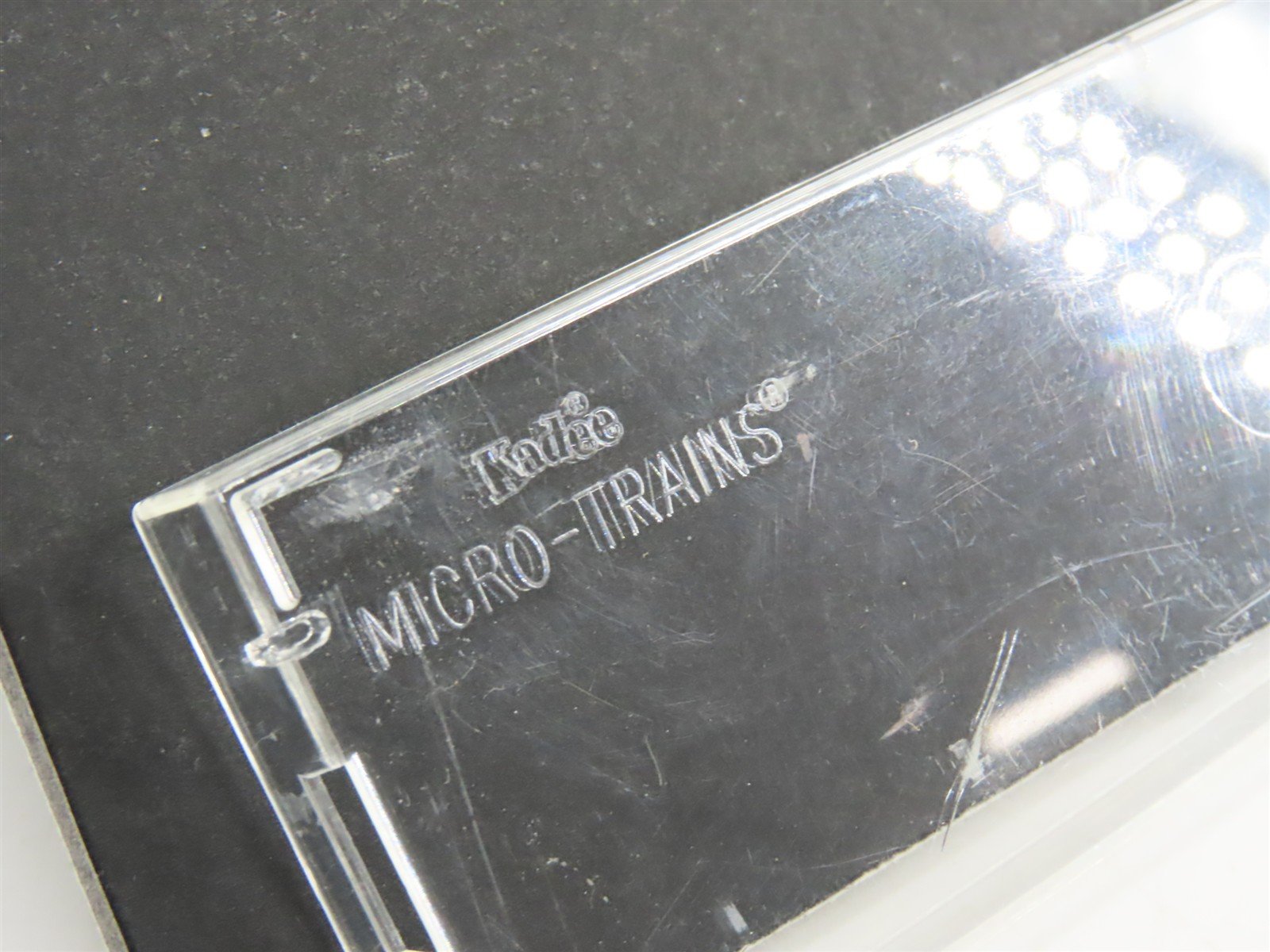 N Scale Micro-Trains 51010 CP Canadian Pacific 34' Wood-Sheathed Caboose RTR
