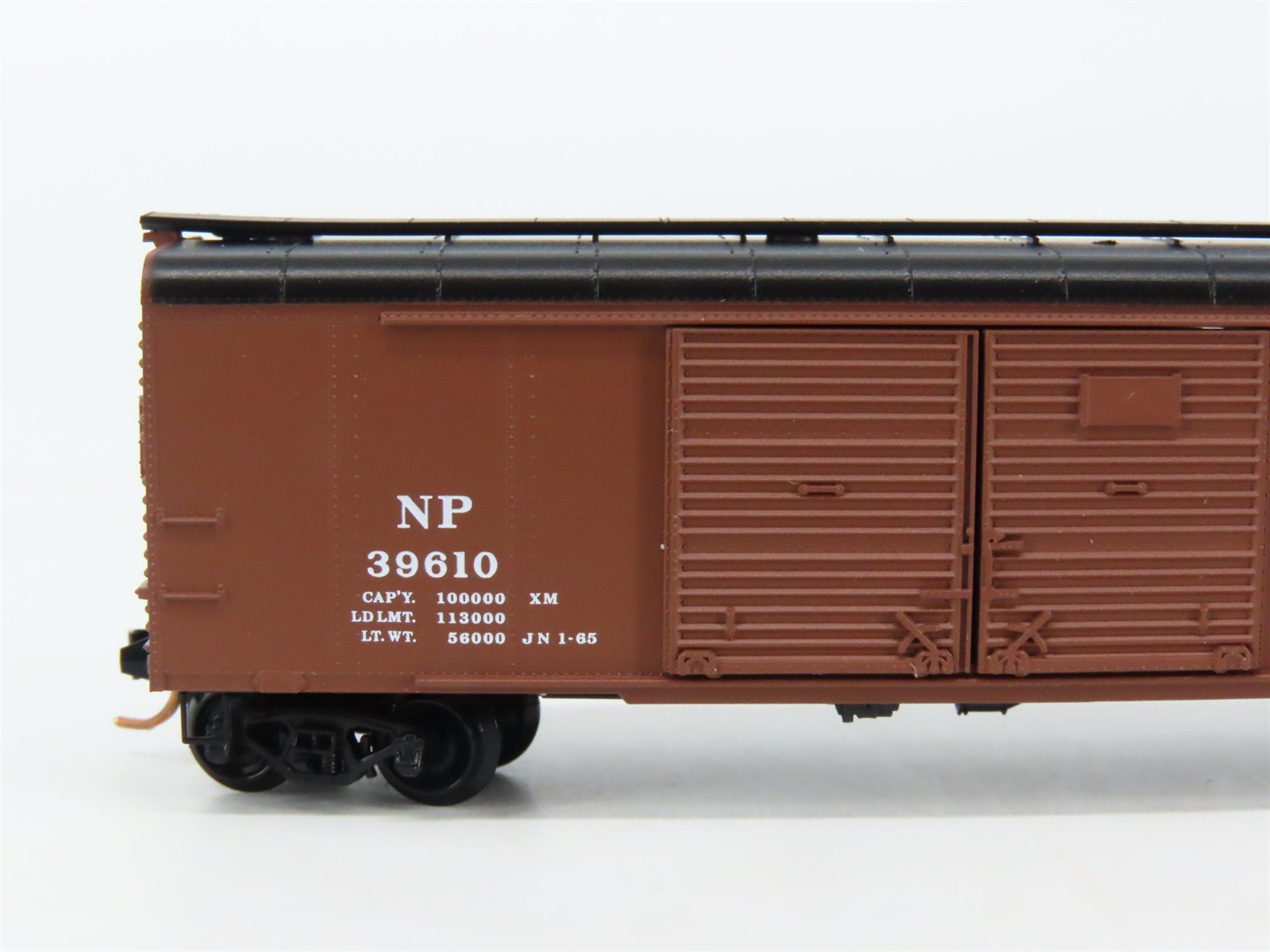 N Scale Micro-Trains 79020 NP Northern Pacific 50' Box Car 39610 RTR