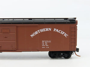N Scale Micro-Trains 79020 NP Northern Pacific 50' Box Car 39610 RTR