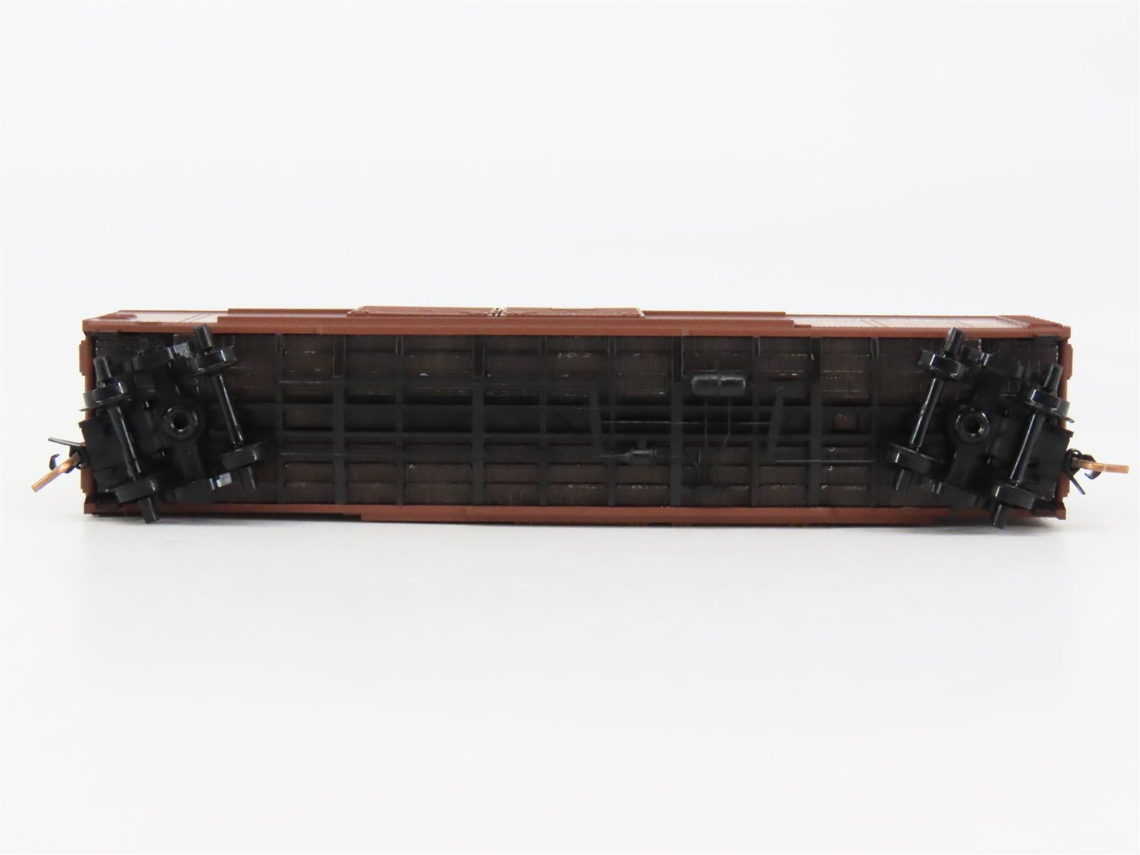 N Scale Micro-Trains 79020 NP Northern Pacific 50' Box Car 39610 RTR
