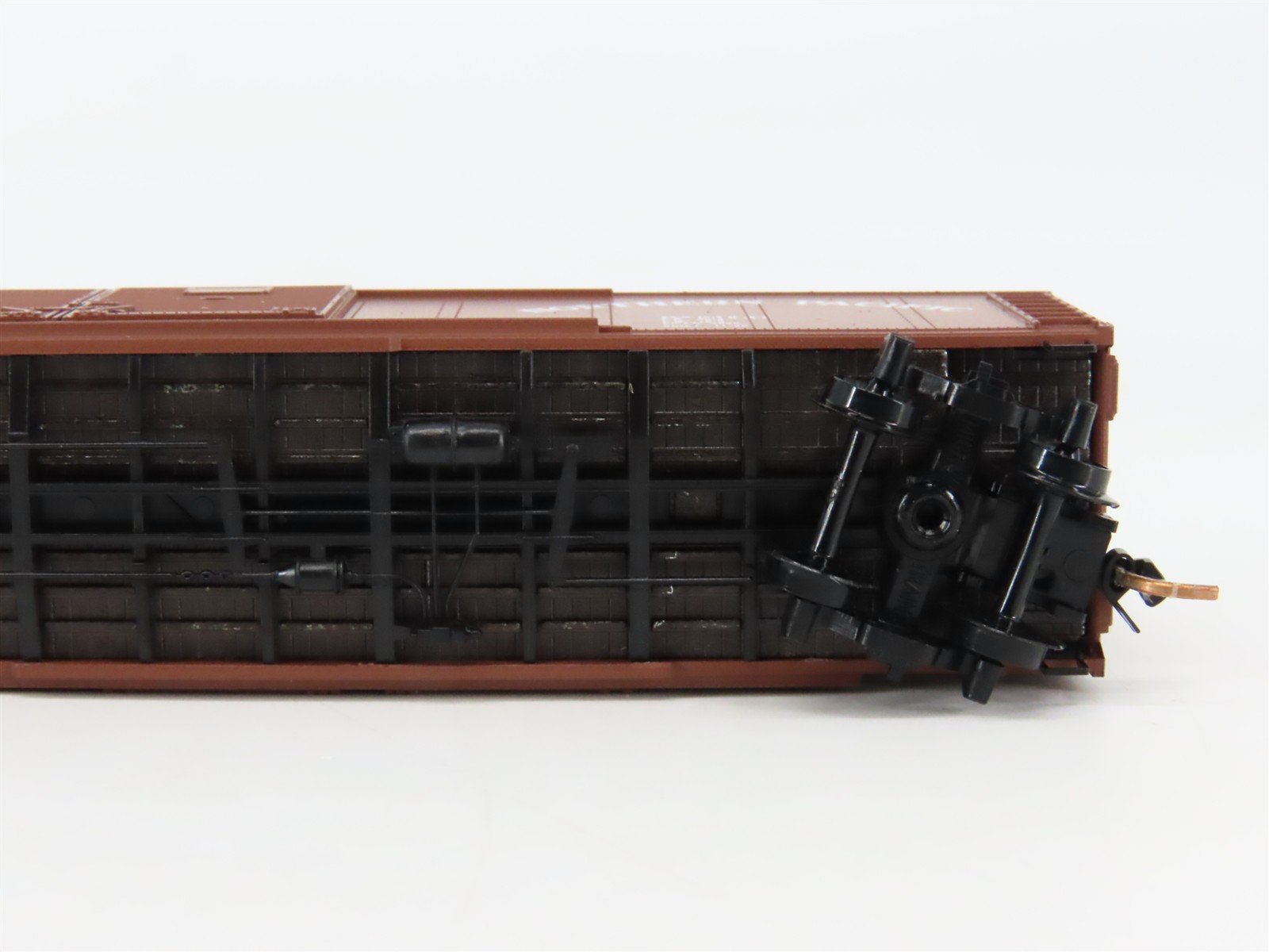 N Scale Micro-Trains 79020 NP Northern Pacific 50' Box Car 39610 RTR