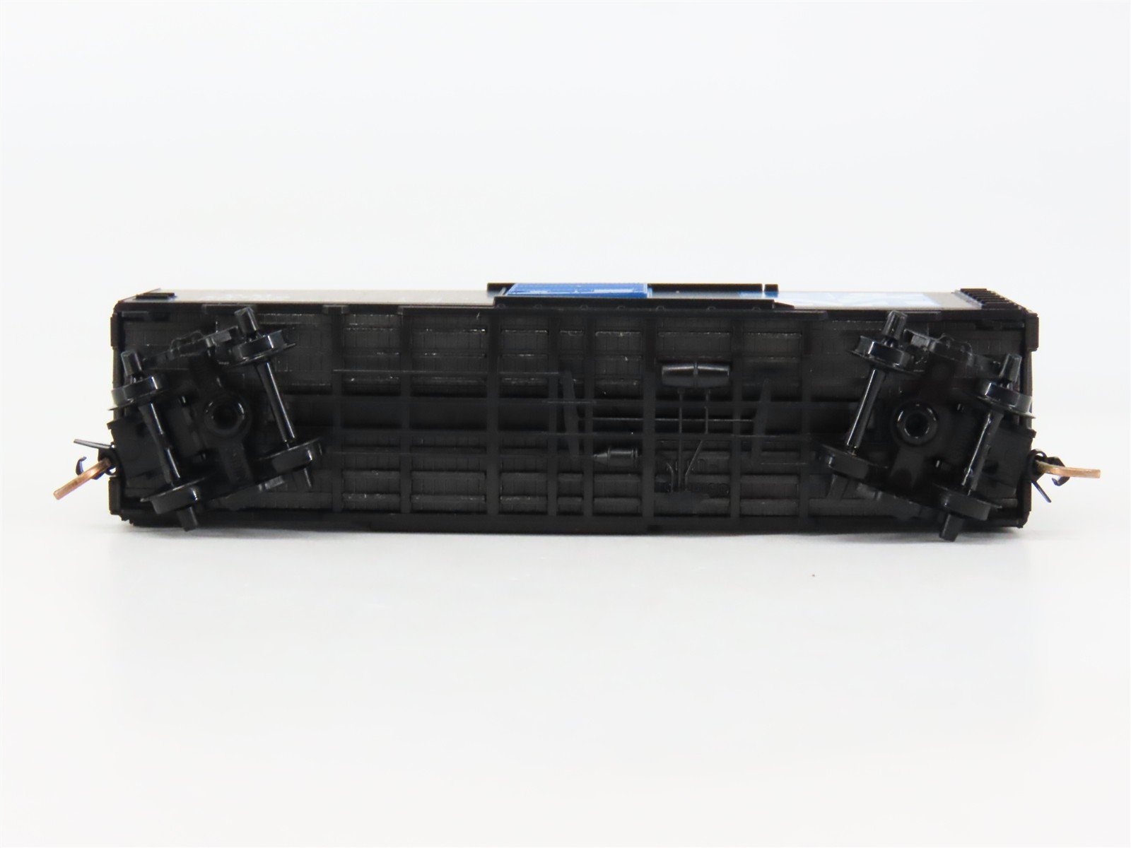 N Scale Micro-Trains 20400 BM Boston & Maine 40' Box Car 74706 RTR