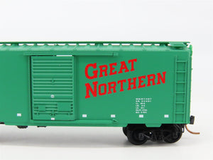 N Scale Micro-Trains 20420 GN Great Northern 40' Box Car 27163 RTR