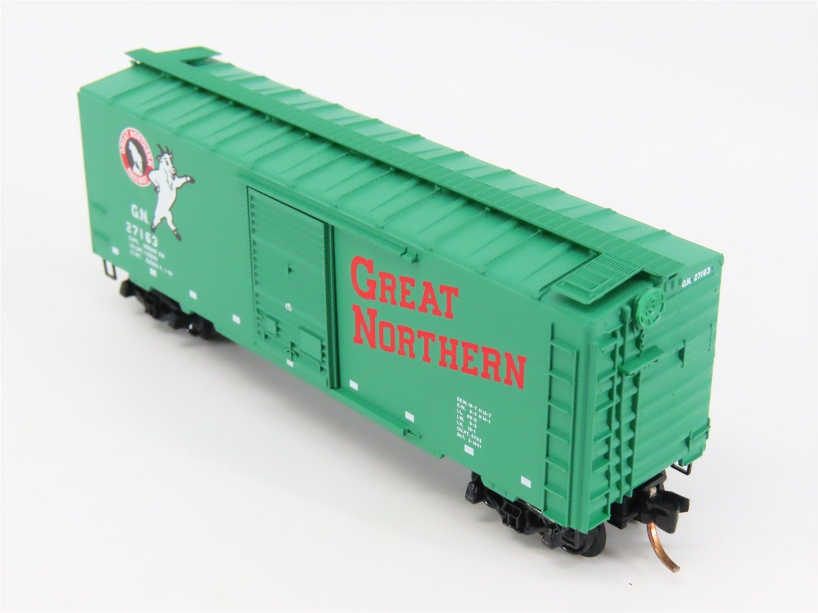 N Scale Micro-Trains 20420 GN Great Northern 40' Box Car 27163 RTR
