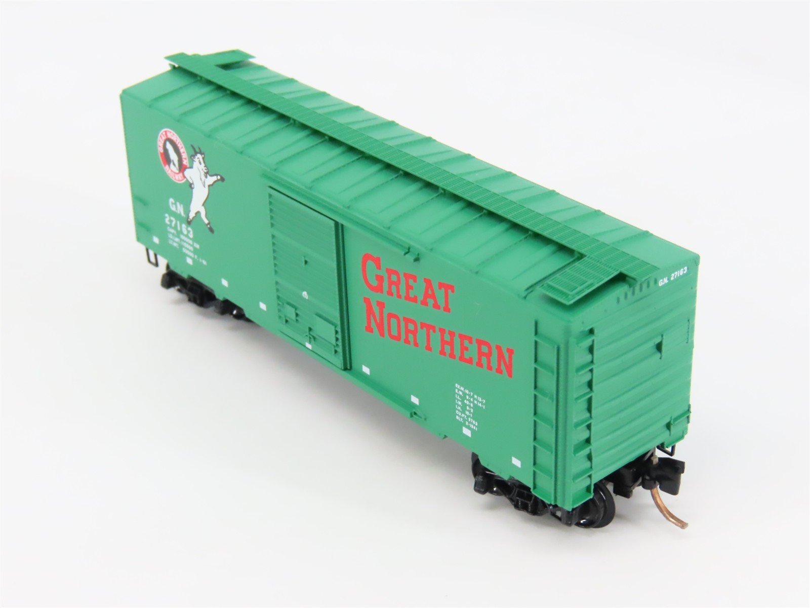 N Scale Micro-Trains 20420 GN Great Northern 40' Box Car 27163 RTR