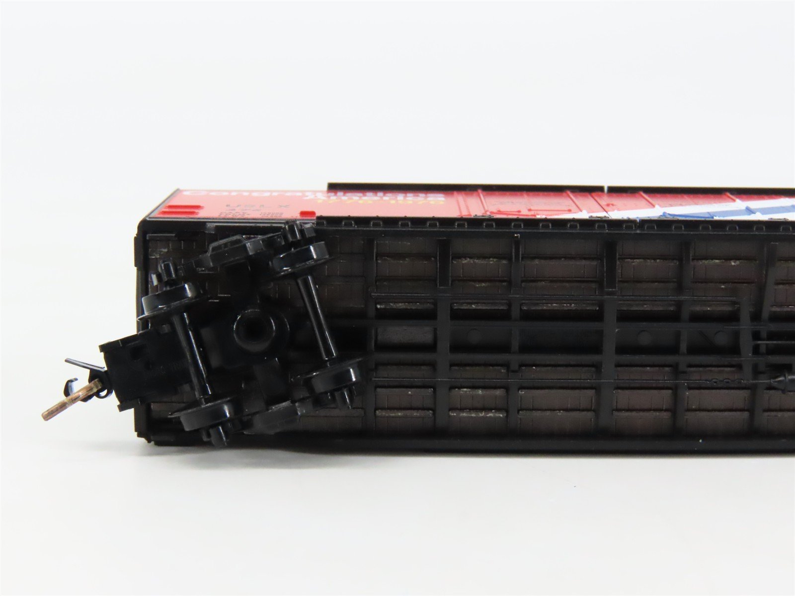 N Scale Micro-Trains 75050 USLX Canadian Forest Products Ltd. 50' Box Car RTR