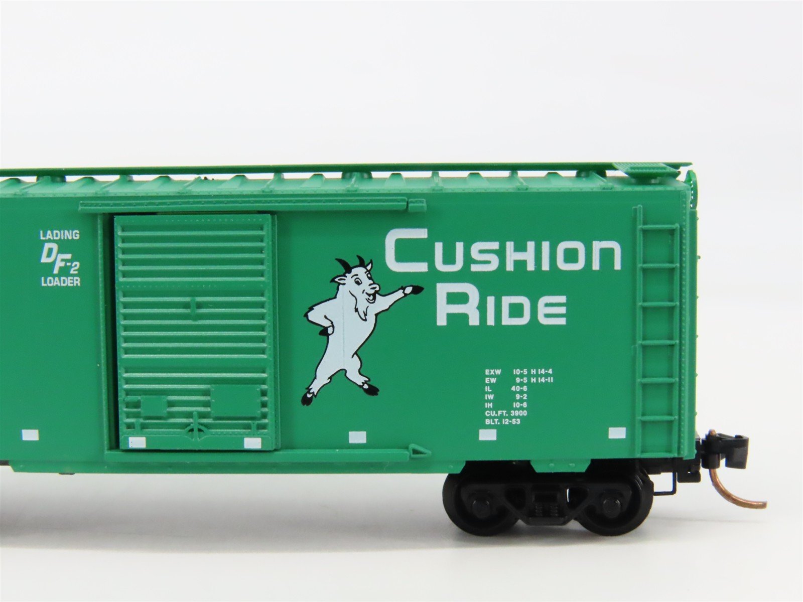 N Scale Micro-Trains 20680 GN Great Northern 40' Box Car 39996 RTR