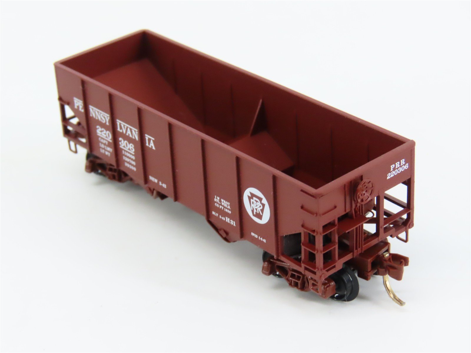 N Scale Micro-Trains 56060 PRR Pennsylvania 33' 2-Bay Hopper 220306 RTR