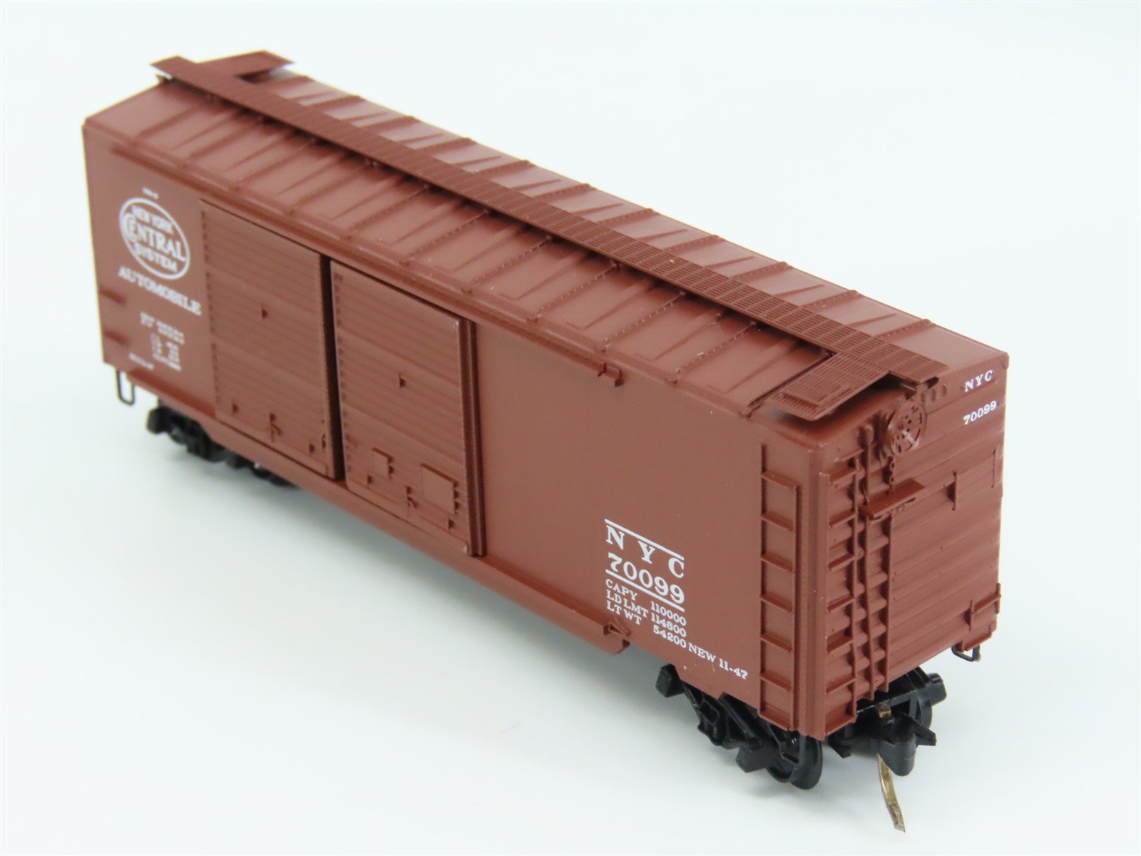 N Scale Micro-Trains 23160 NYC New York Central 40' Box Car 70099 RTR