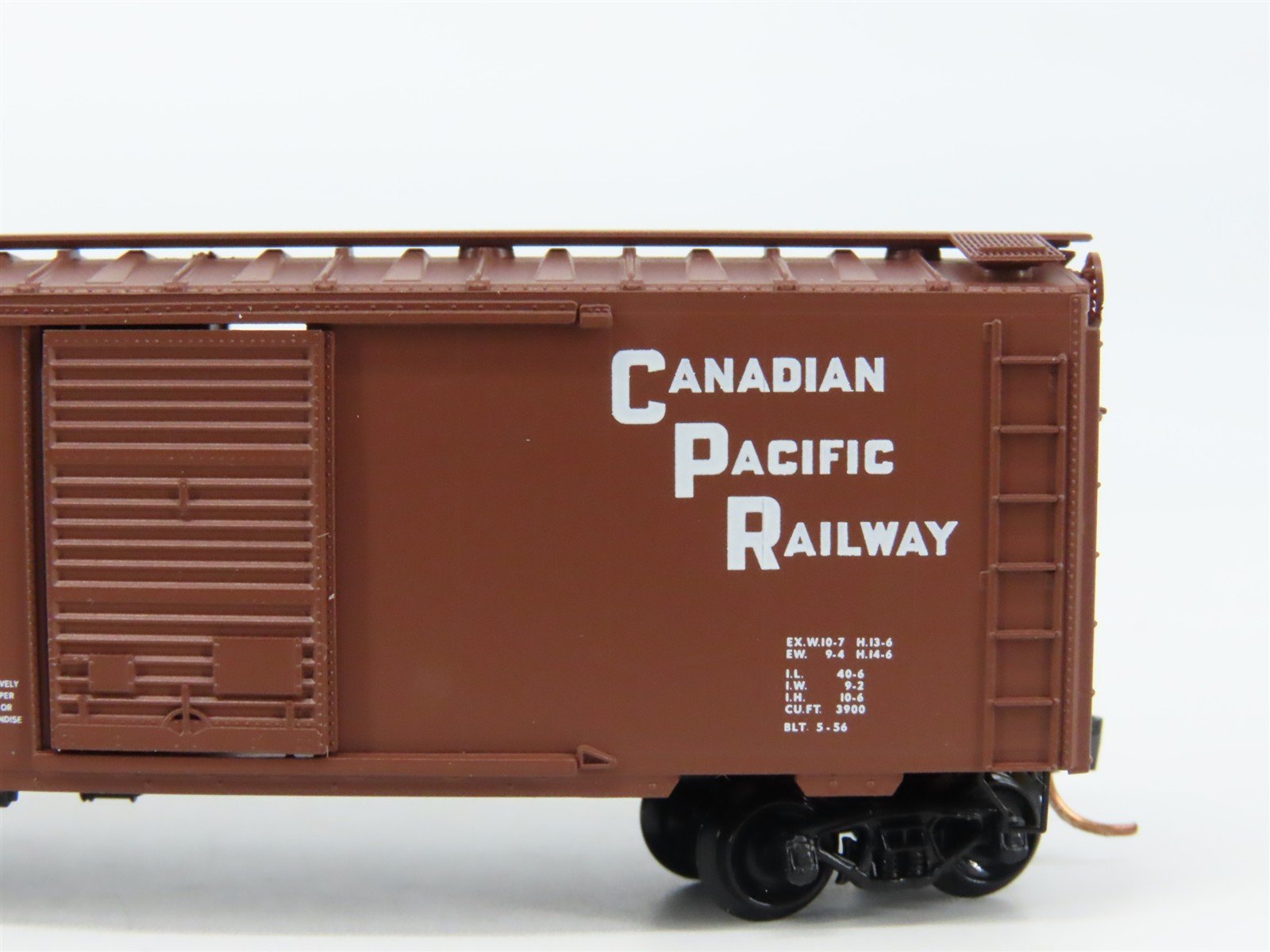 N Scale Micro-Trains 20436 CP Canadian Pacific 40' Box Car 51022 RTR