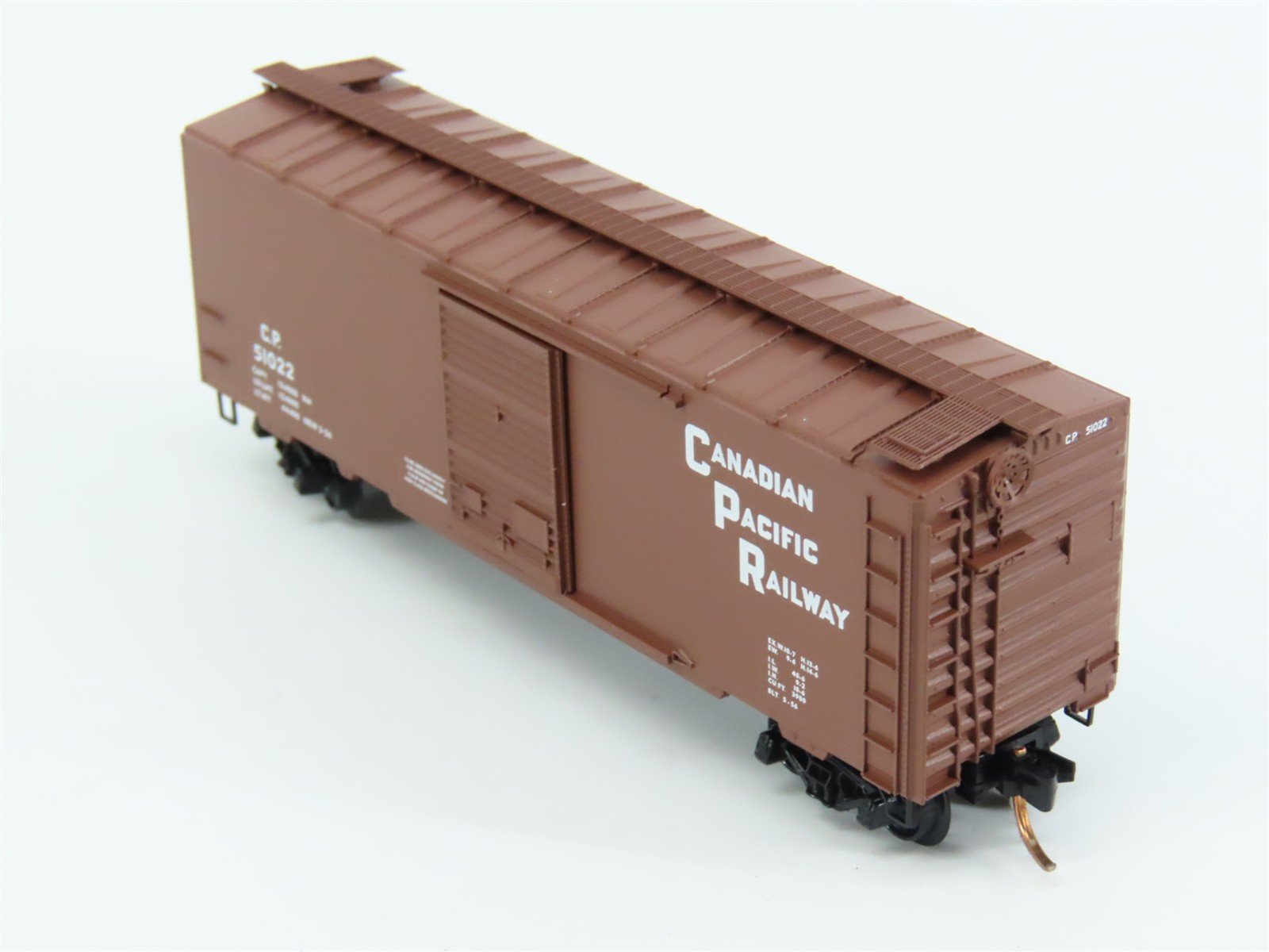 N Scale Micro-Trains 20436 CP Canadian Pacific 40' Box Car 51022 RTR