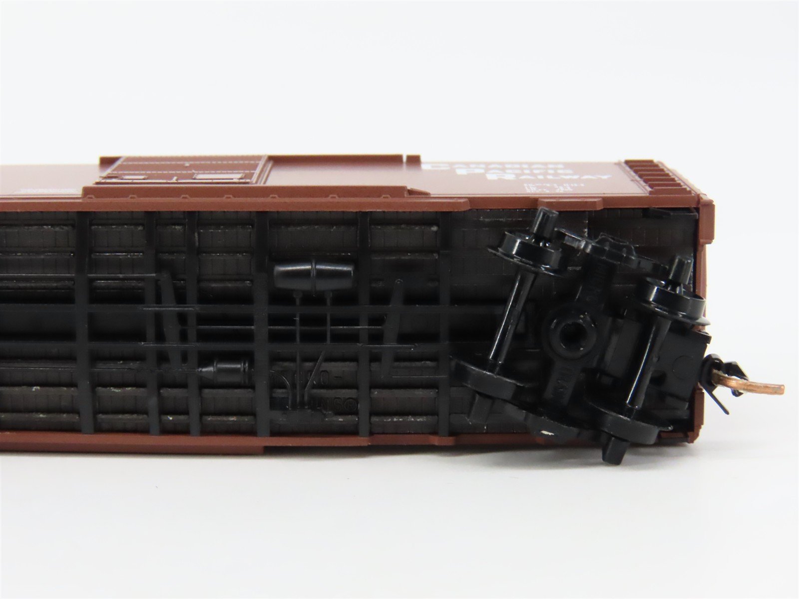 N Scale Micro-Trains 20436 CP Canadian Pacific 40' Box Car 51022 RTR