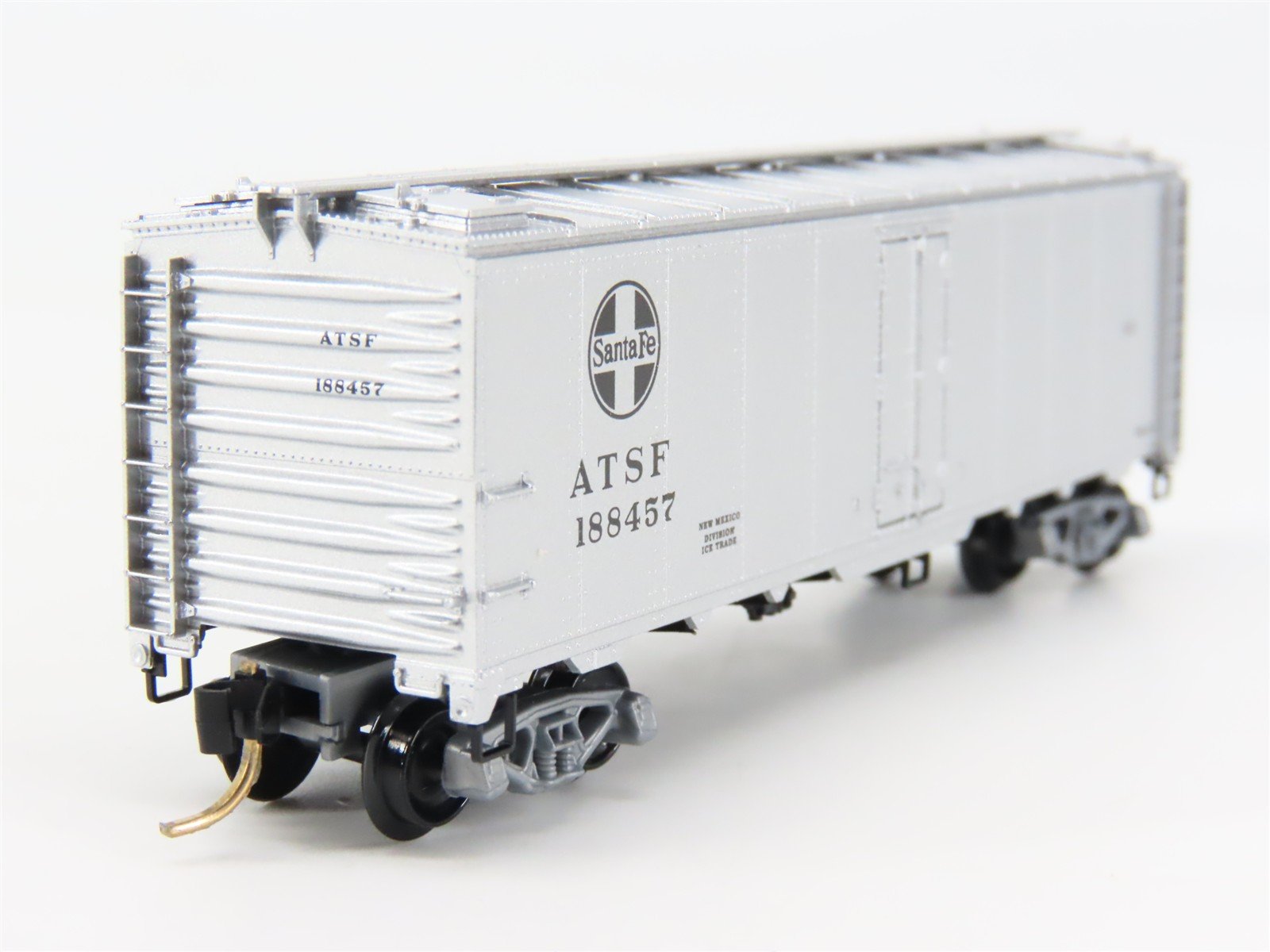 N Scale Micro-Trains 59030 ATSF Santa Fe 40' Ice Reefer 188457 RTR