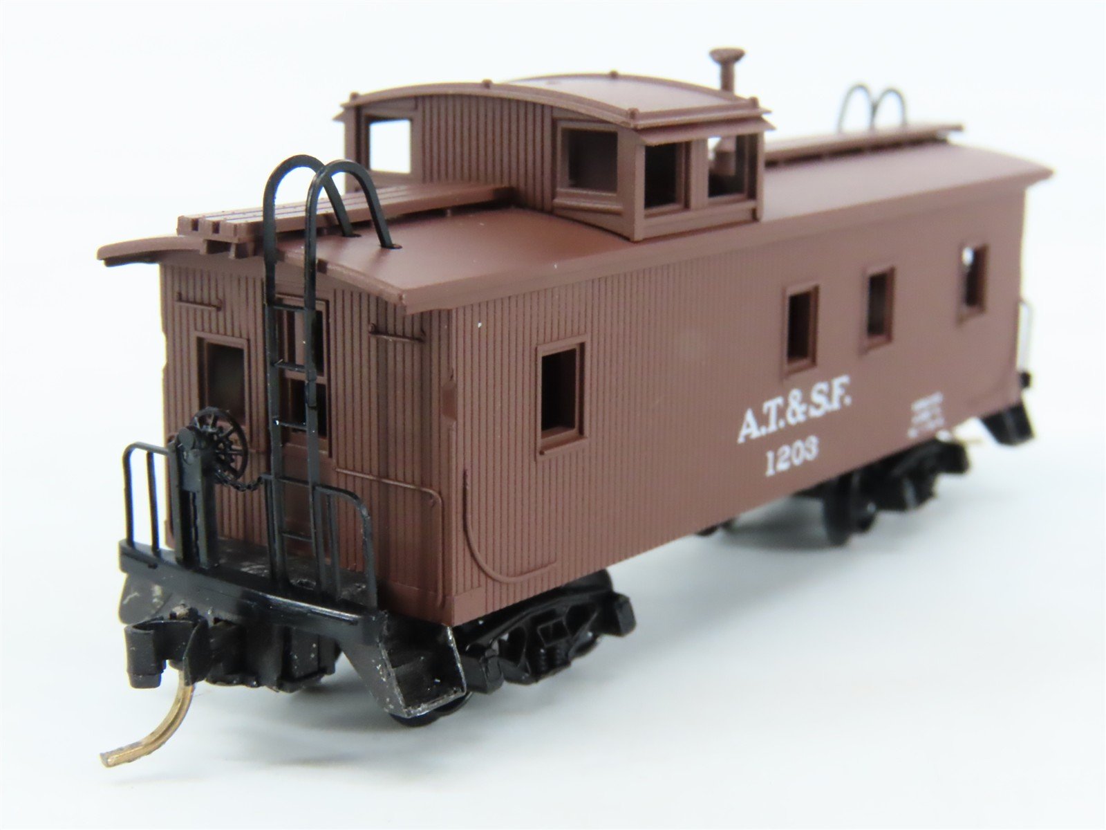N Scale Micro-Trains 51100 ATSF Santa Fe 34' Wood-Sheathed Caboose 1203 RTR