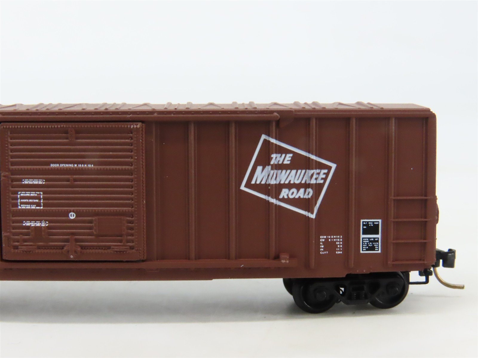N Scale Micro-Trains 25310 MILW Milwaukee Road 50' Box Car 50851 RTR