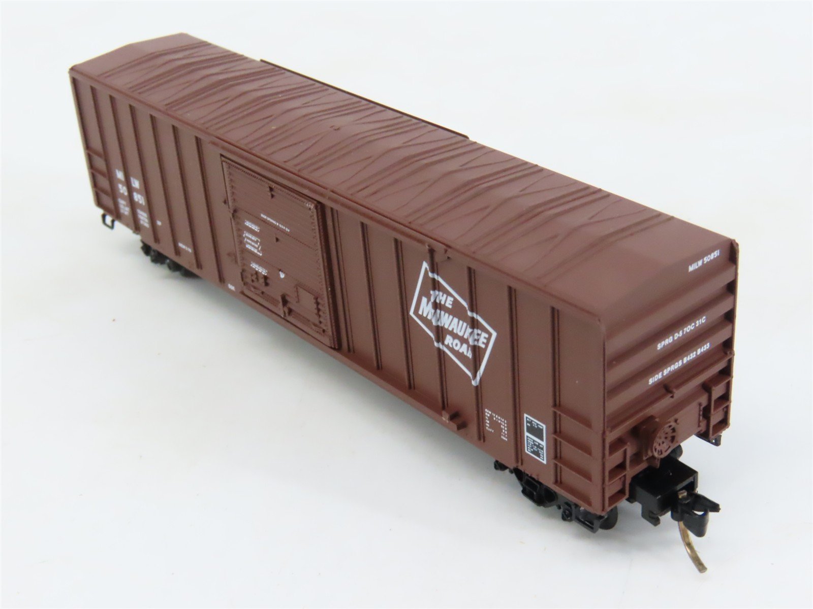 N Scale Micro-Trains 25310 MILW Milwaukee Road 50' Box Car 50851 RTR