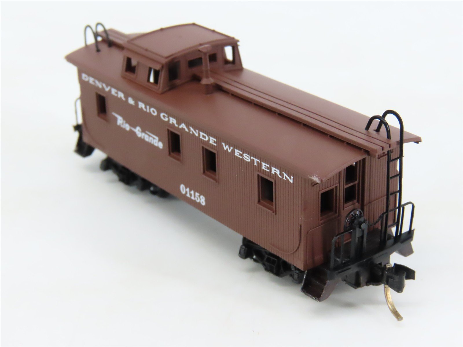 N Scale Micro-Trains 50110 34' Wood Sheathed Caboose Slanted Cupola RTR