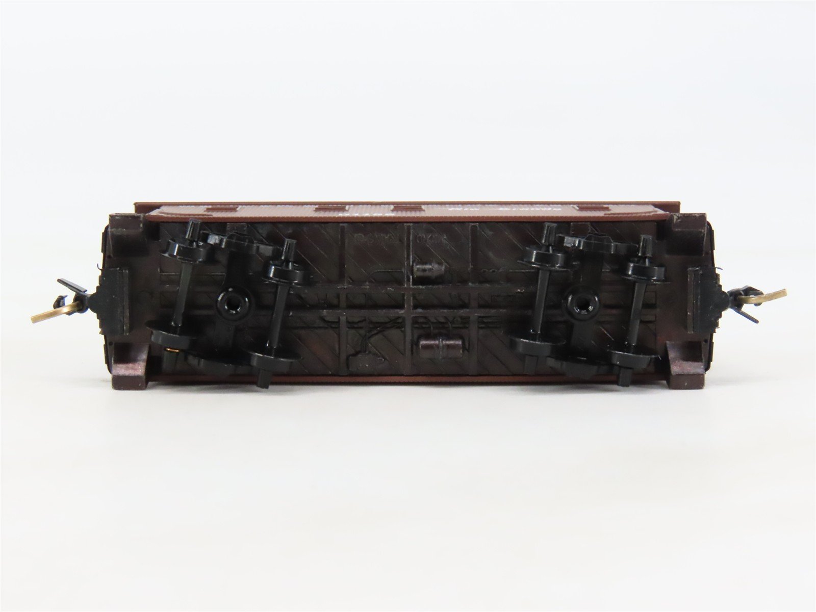 N Scale Micro-Trains 50110 34' Wood Sheathed Caboose Slanted Cupola RTR