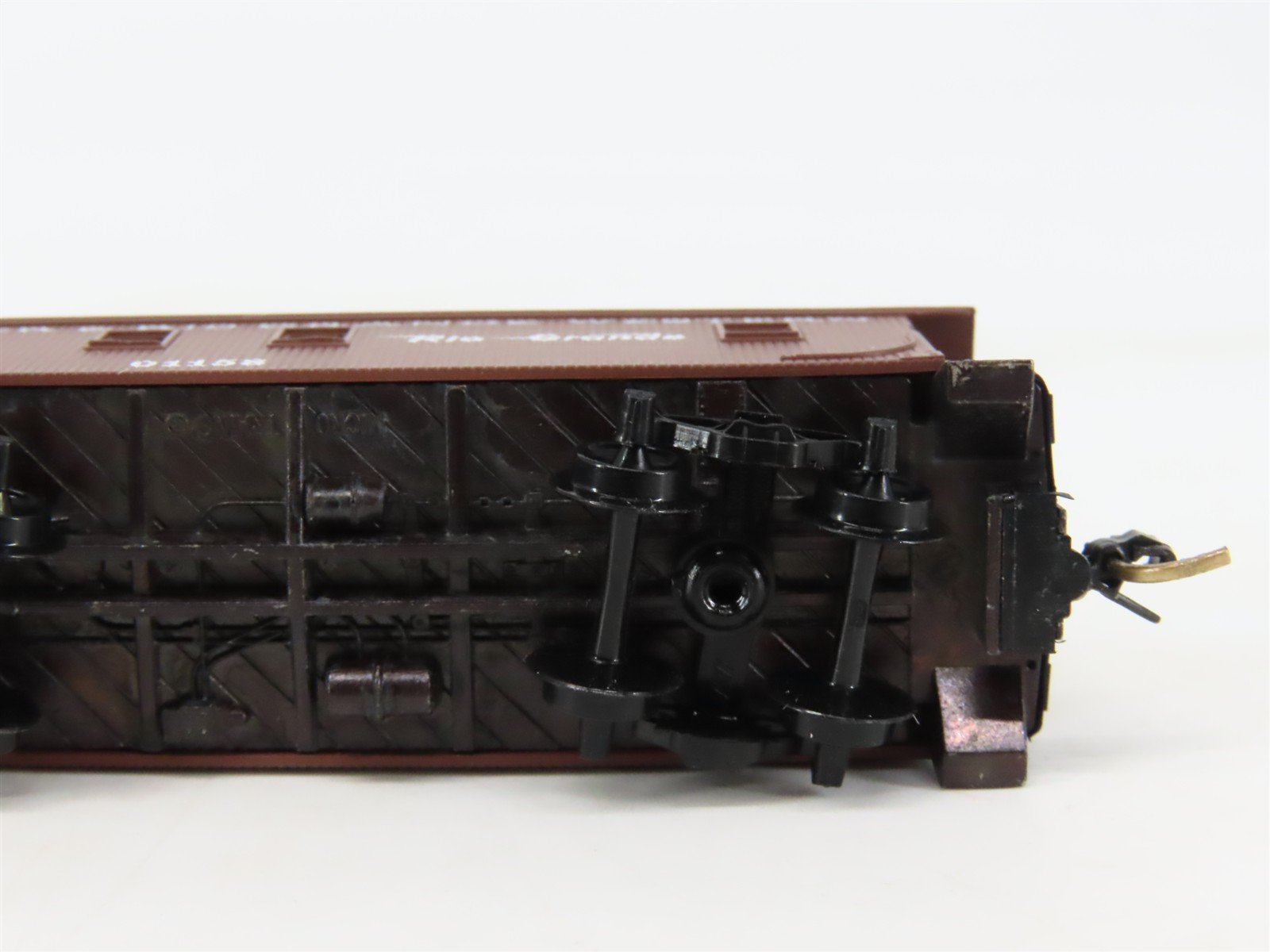 N Scale Micro-Trains 50110 34' Wood Sheathed Caboose Slanted Cupola RTR