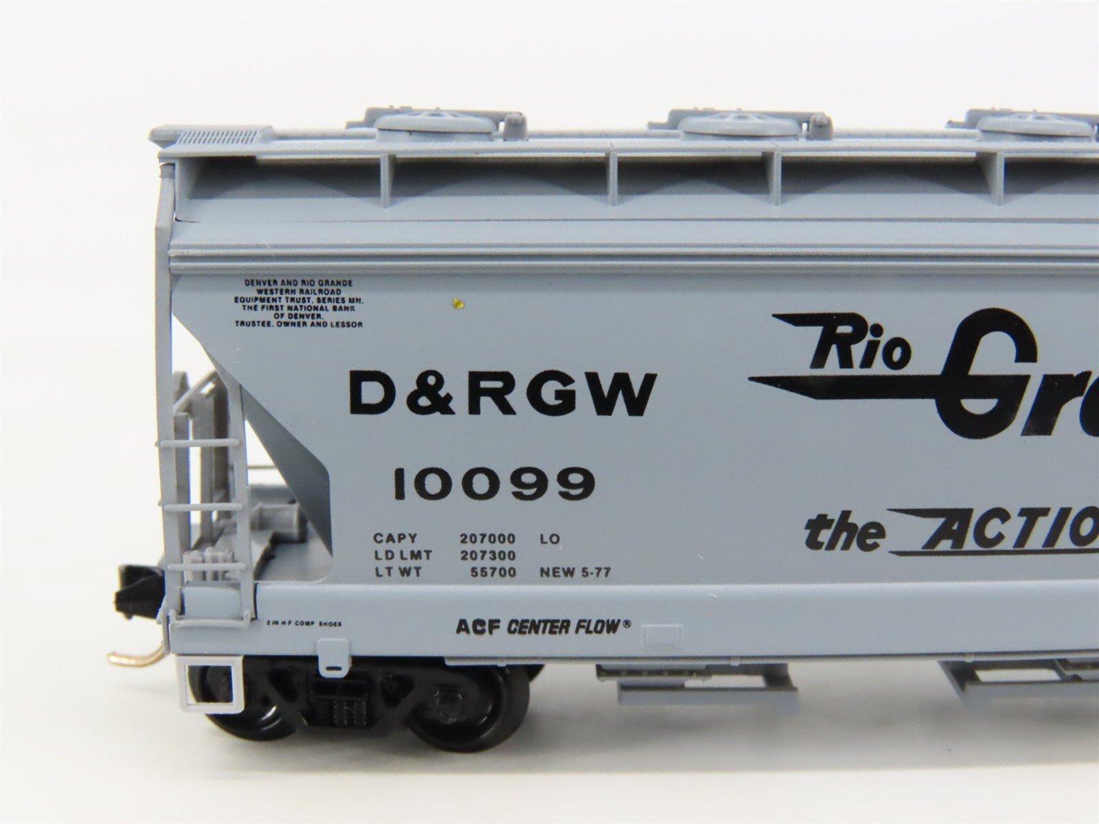 N Scale Micro-Trains 92020 D&RGW Rio Grande 2-Bay Covered Hopper 10099 RTR