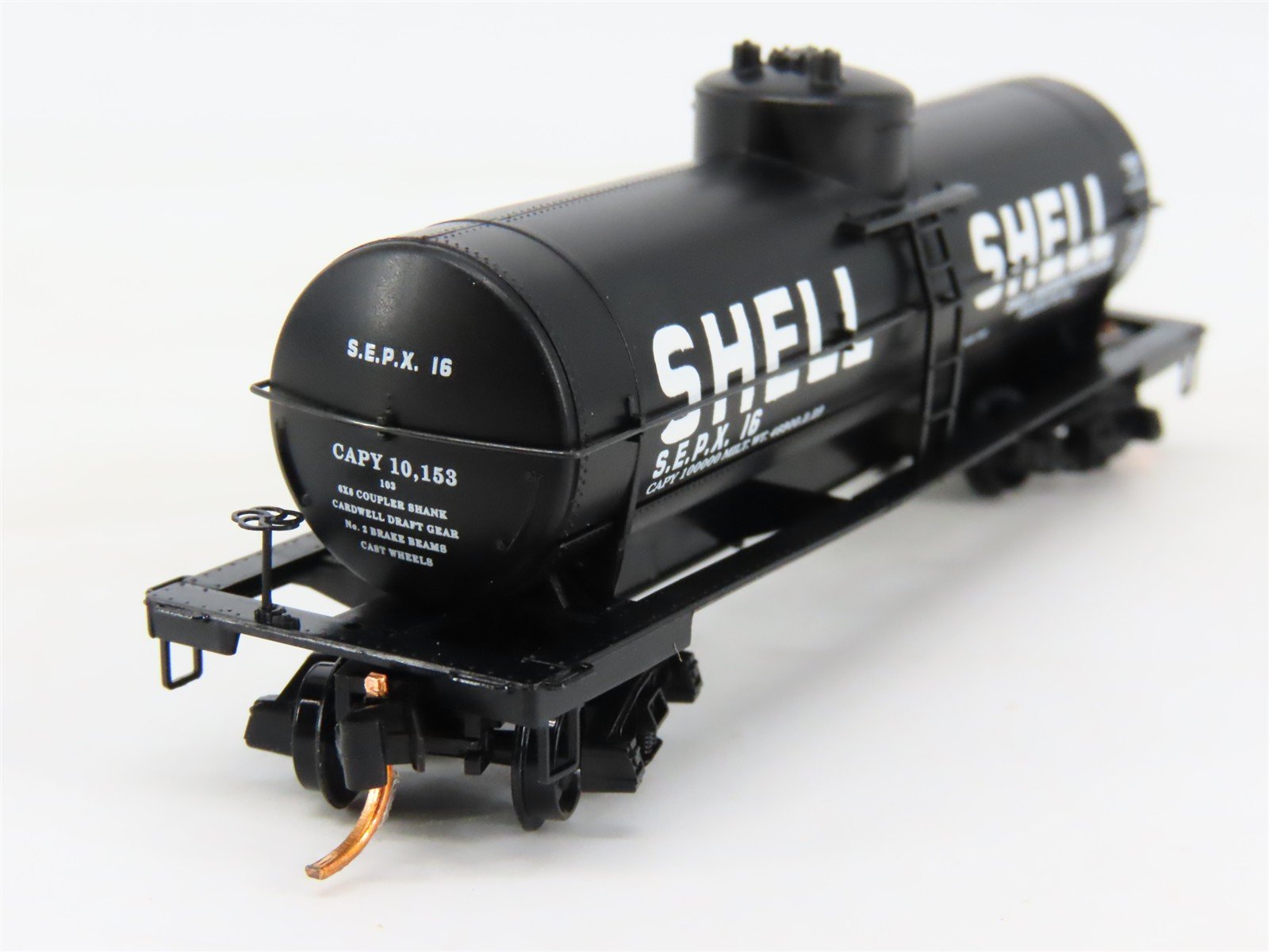 N Scale Micro-Trains 06500830 SEPX Shell Oil Co. 39' Single Dome Tank Car 16 RTR