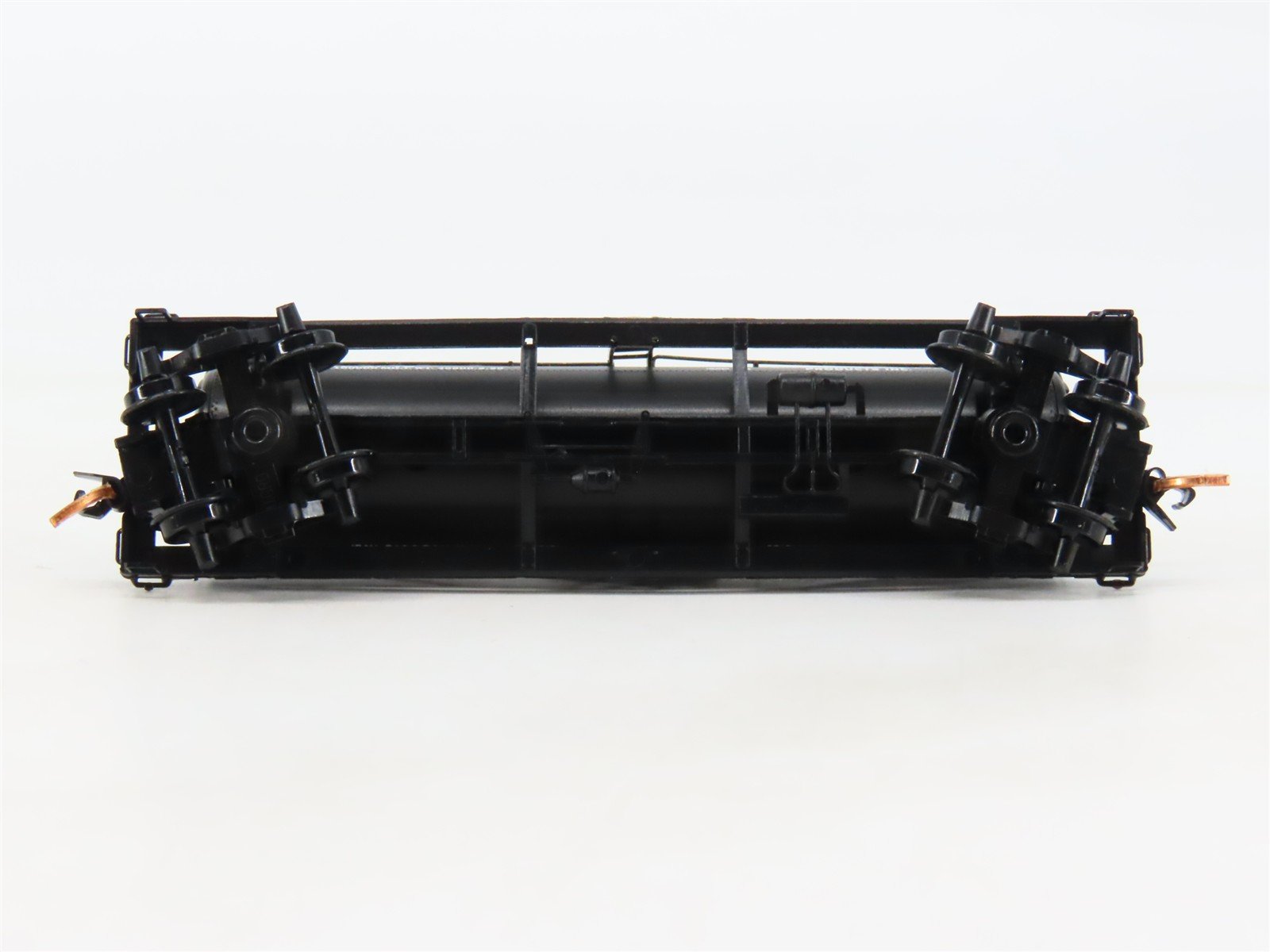 N Scale Micro-Trains 06500830 SEPX Shell Oil Co. 39' Single Dome Tank Car 16 RTR