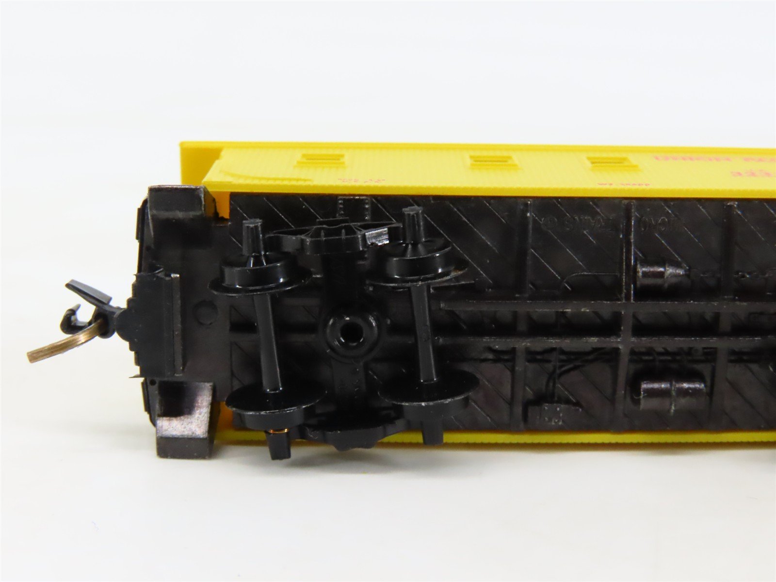 N Scale Micro-Trains 50100 UP Union Pacific 34' Wood-Sheathed Caboose 3232 RTR