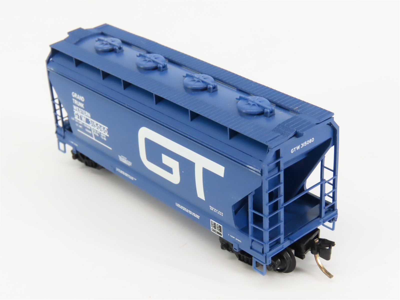 N Scale Micro-Trains 92010 GTW Grand Trunk Western 2-Bay Covered Hopper RTR