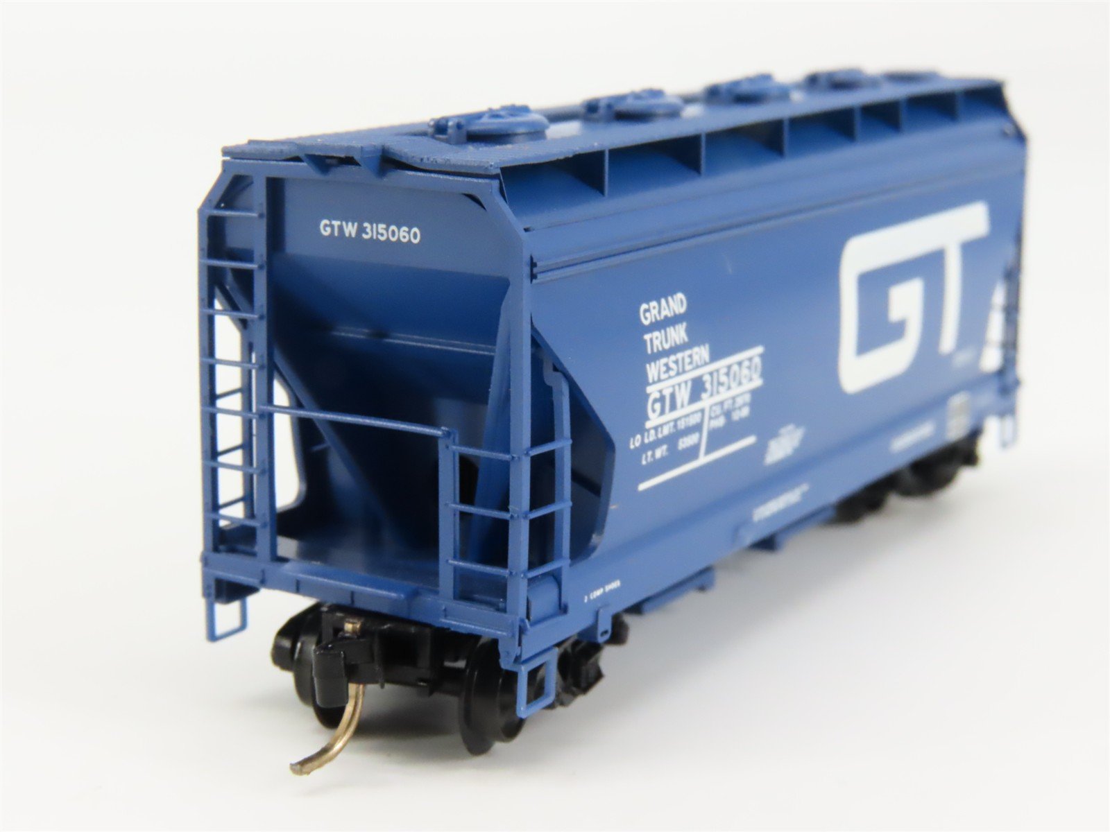 N Scale Micro-Trains 92010 GTW Grand Trunk Western 2-Bay Covered Hopper RTR