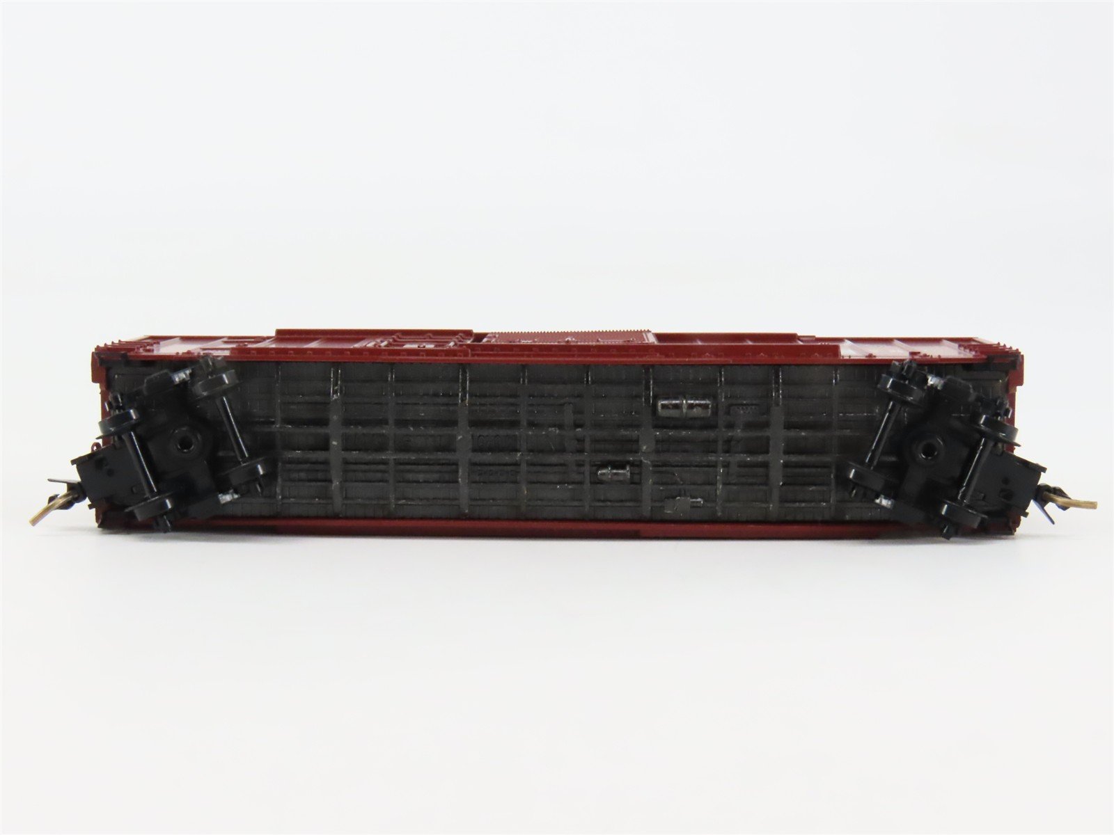 N Scale Micro-Trains 26040 MP Missouri Pacific 50' Box Car 367926 RTR