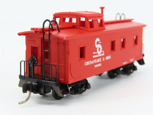 N Scale Micro-Trains 50190 C&O Chesapeake & Ohio 34' Wood Sheathed Caboose RTR