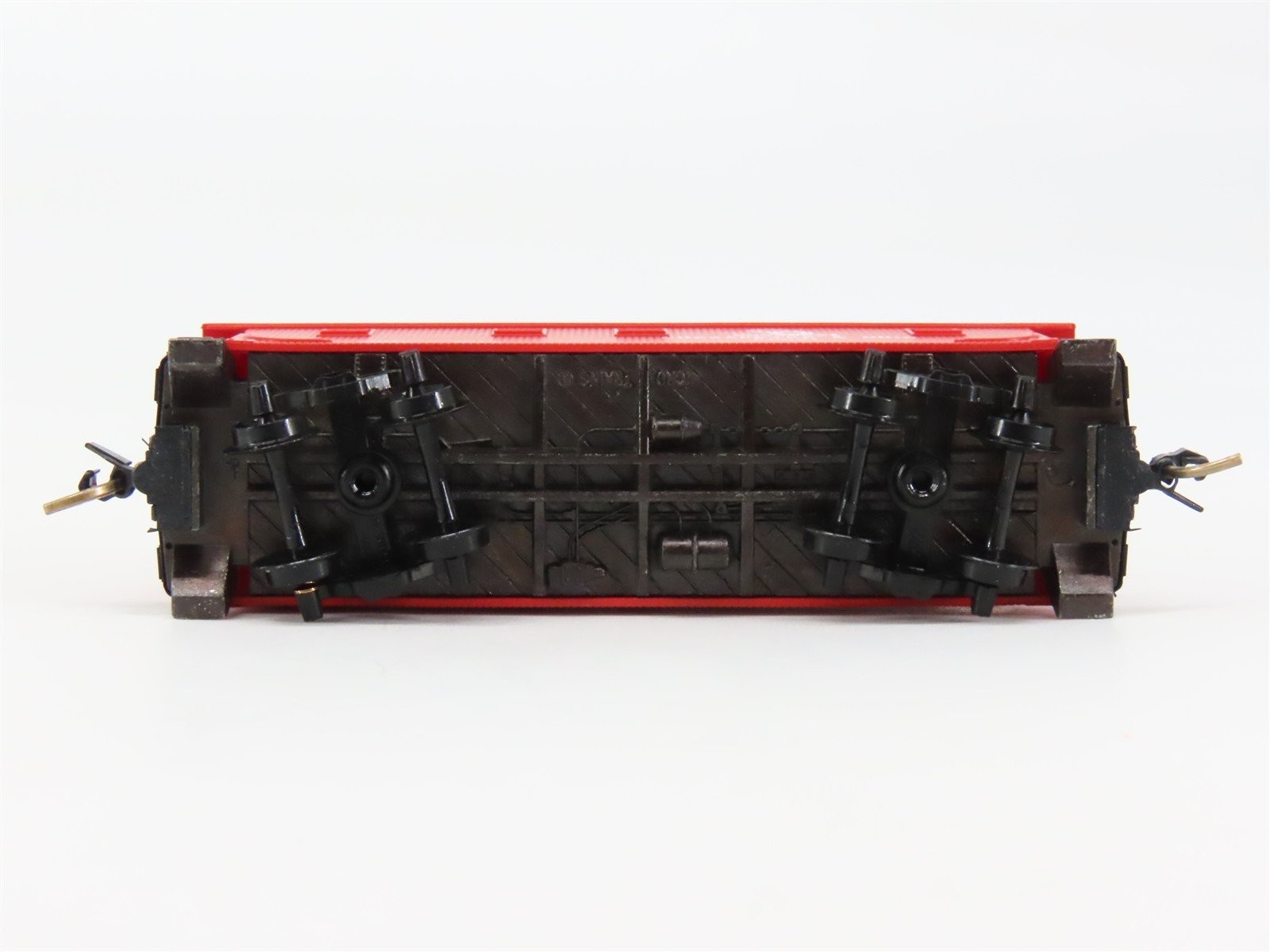 N Scale Micro-Trains 50190 C&O Chesapeake & Ohio 34' Wood Sheathed Caboose RTR