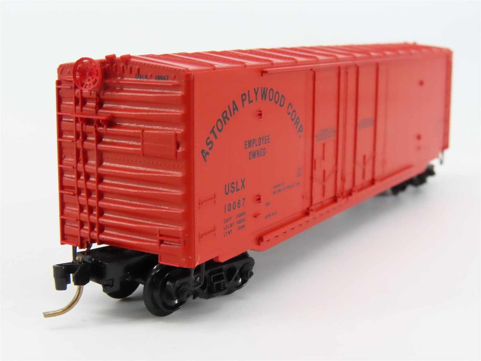 N Scale Micro-Trains 75020 USLX Astoria Plywood Corp. 50' Box Car 10067 RTR