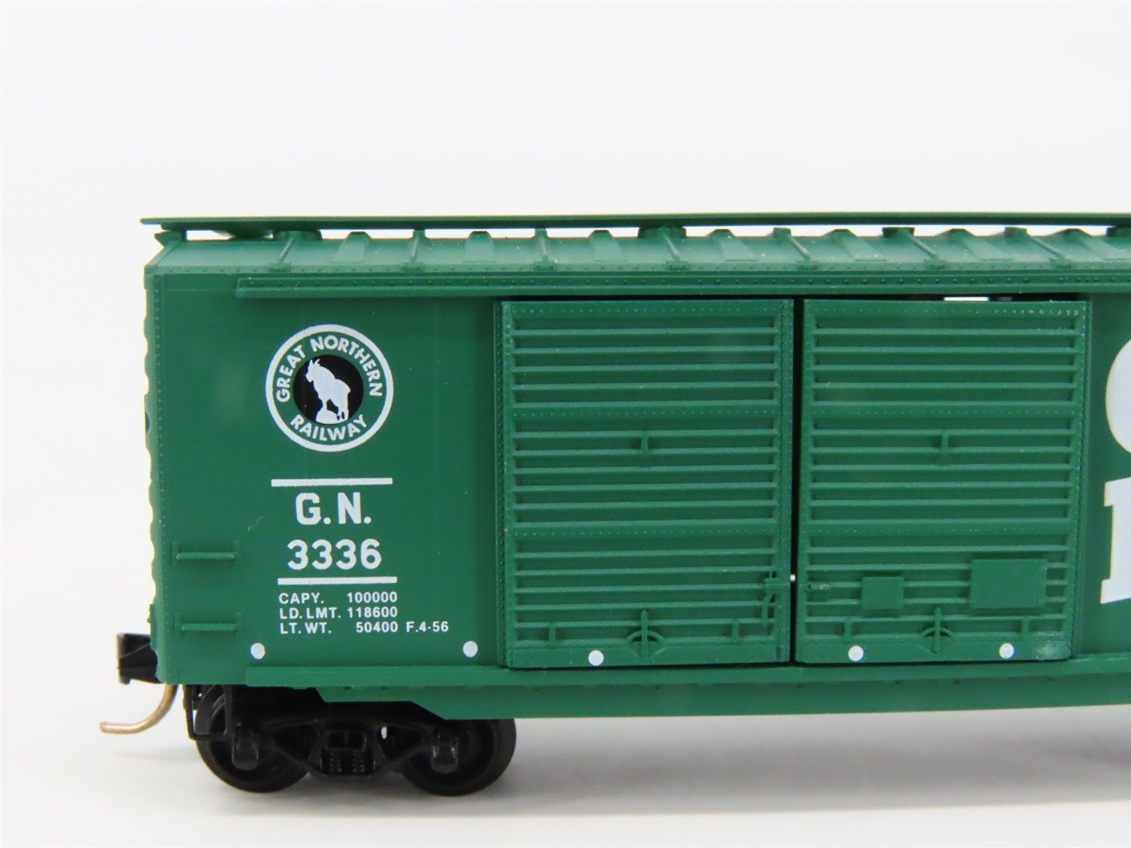 N Scale Micro-Trains 23190 GN Great Northern 40' Double Door Box Car 3336 RTR