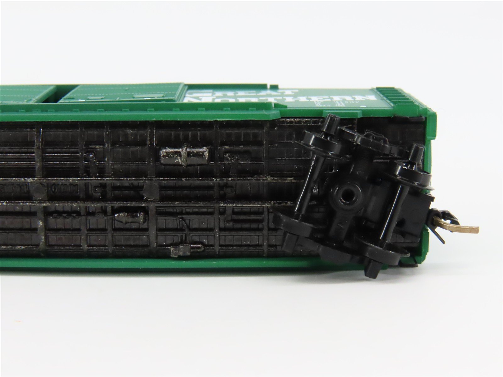 N Scale Micro-Trains 23190 GN Great Northern 40' Double Door Box Car 3336 RTR