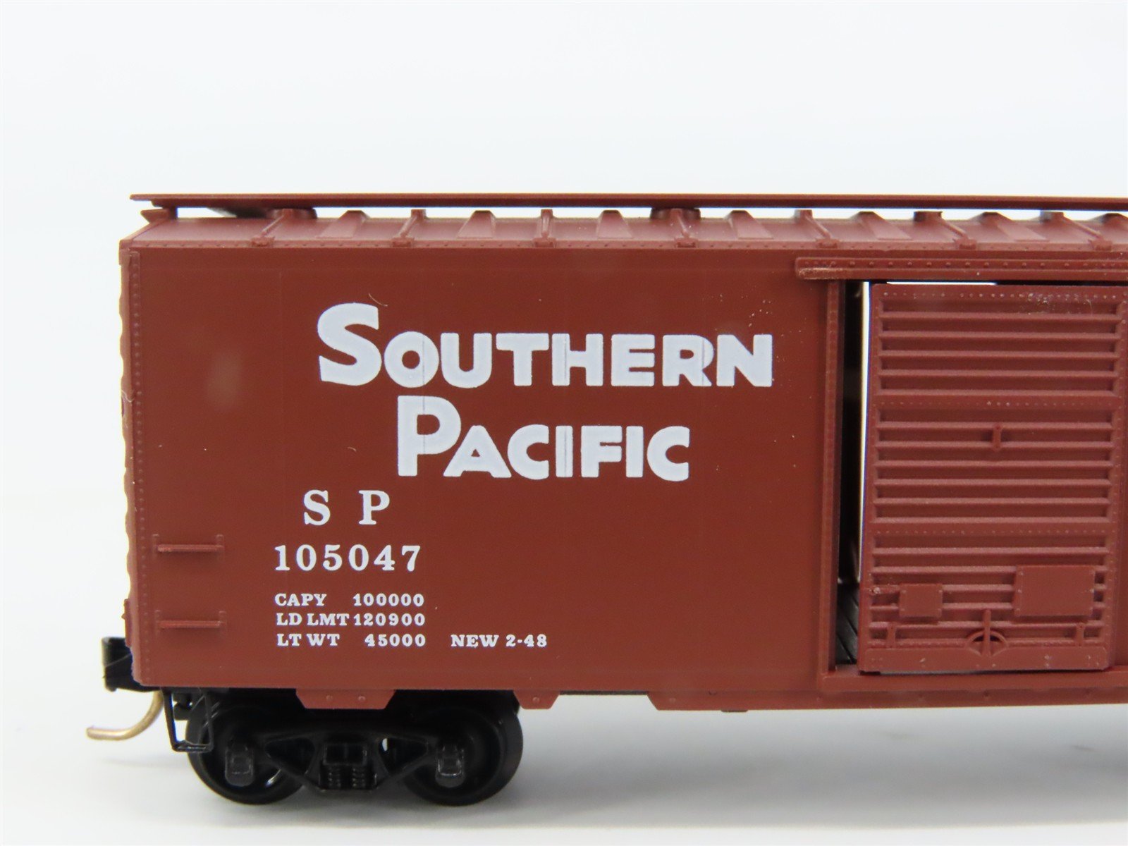 N Scale Micro-Trains 20080 SP Southern Pacific 40' Box Car 105047 RTR