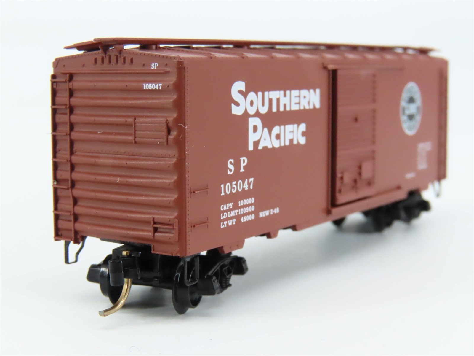 N Scale Micro-Trains 20080 SP Southern Pacific 40' Box Car 105047 RTR