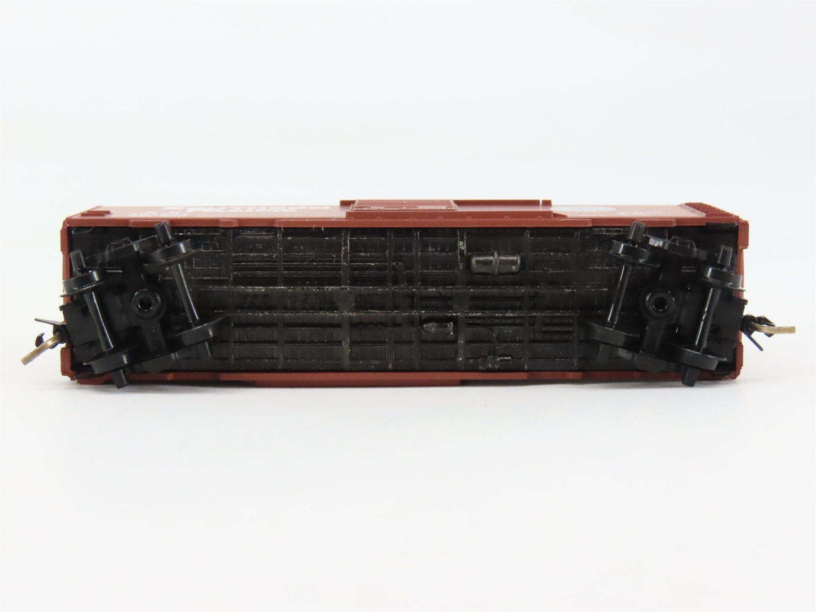 N Scale Micro-Trains 20080 SP Southern Pacific 40' Box Car 105047 RTR