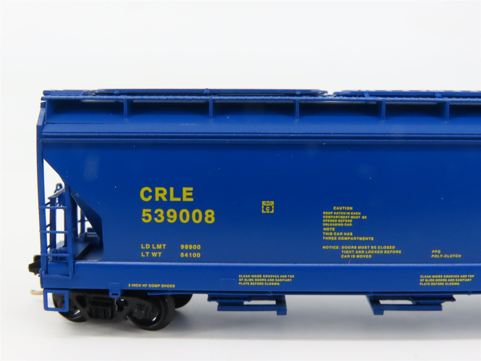 N Scale Micro-Trains 94050 CRLE Golden West Service 3-Bay Covered Hopper RTR
