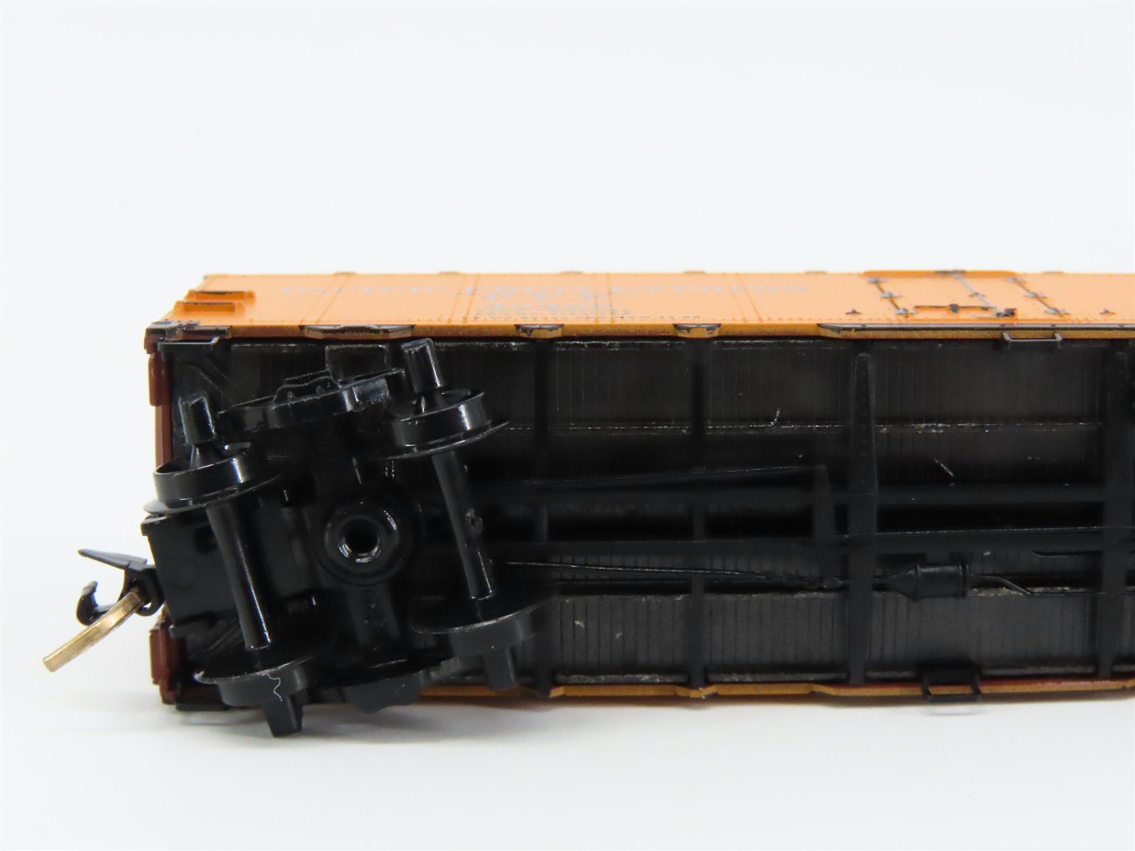 N Scale Micro-Trains 59010 PFE Pacific Fruit Express 40' Ice Reefer 40400 RTR