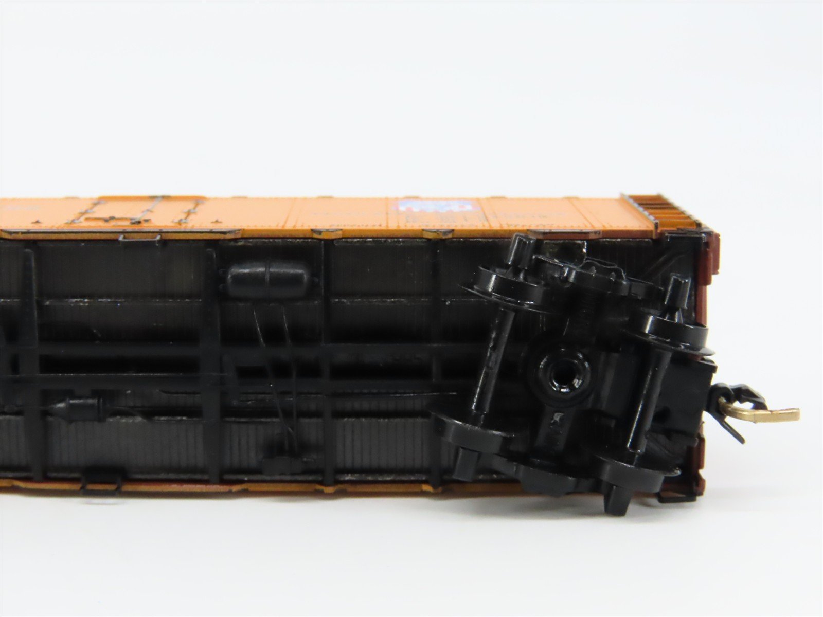 N Scale Micro-Trains 59010 PFE Pacific Fruit Express 40' Ice Reefer 40400 RTR