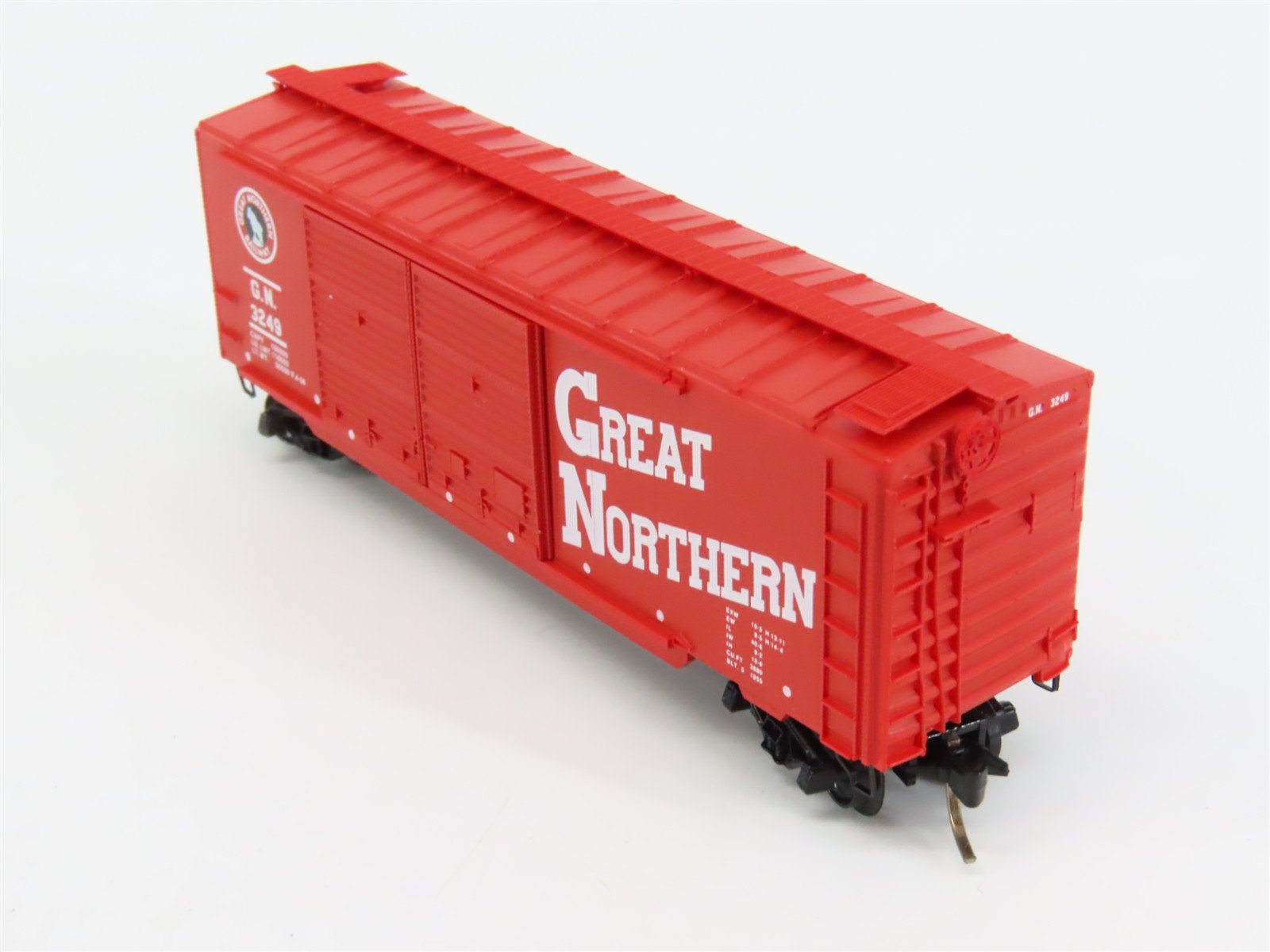 N Scale Micro-Trains 23200 GN Great Northern 40' Double Door Box Car 3249 RTR