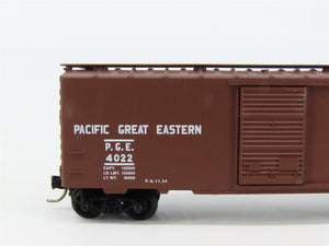 N Scale Micro-Trains 20970 PGE Pacific Great Eastern 40' Box Car 4022 RTR