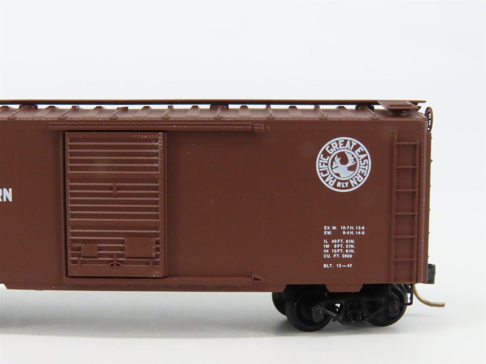 N Scale Micro-Trains 20970 PGE Pacific Great Eastern 40' Box Car 4022 RTR