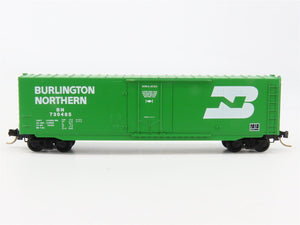 N Scale Micro-Trains 38200 BN Burlington Northern 50' Plug Door Box Car RTR