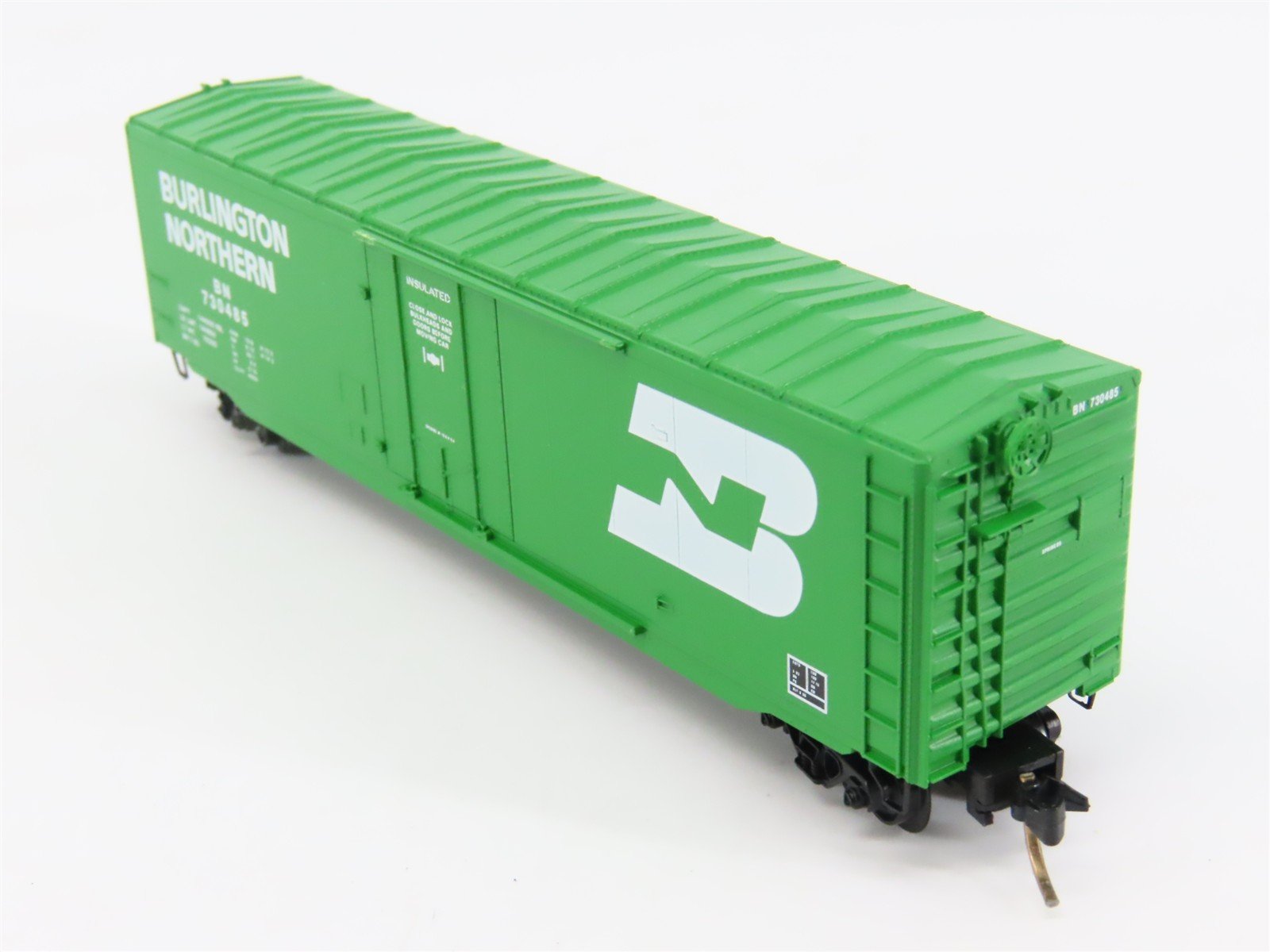 N Scale Micro-Trains 38200 BN Burlington Northern 50' Plug Door Box Car RTR
