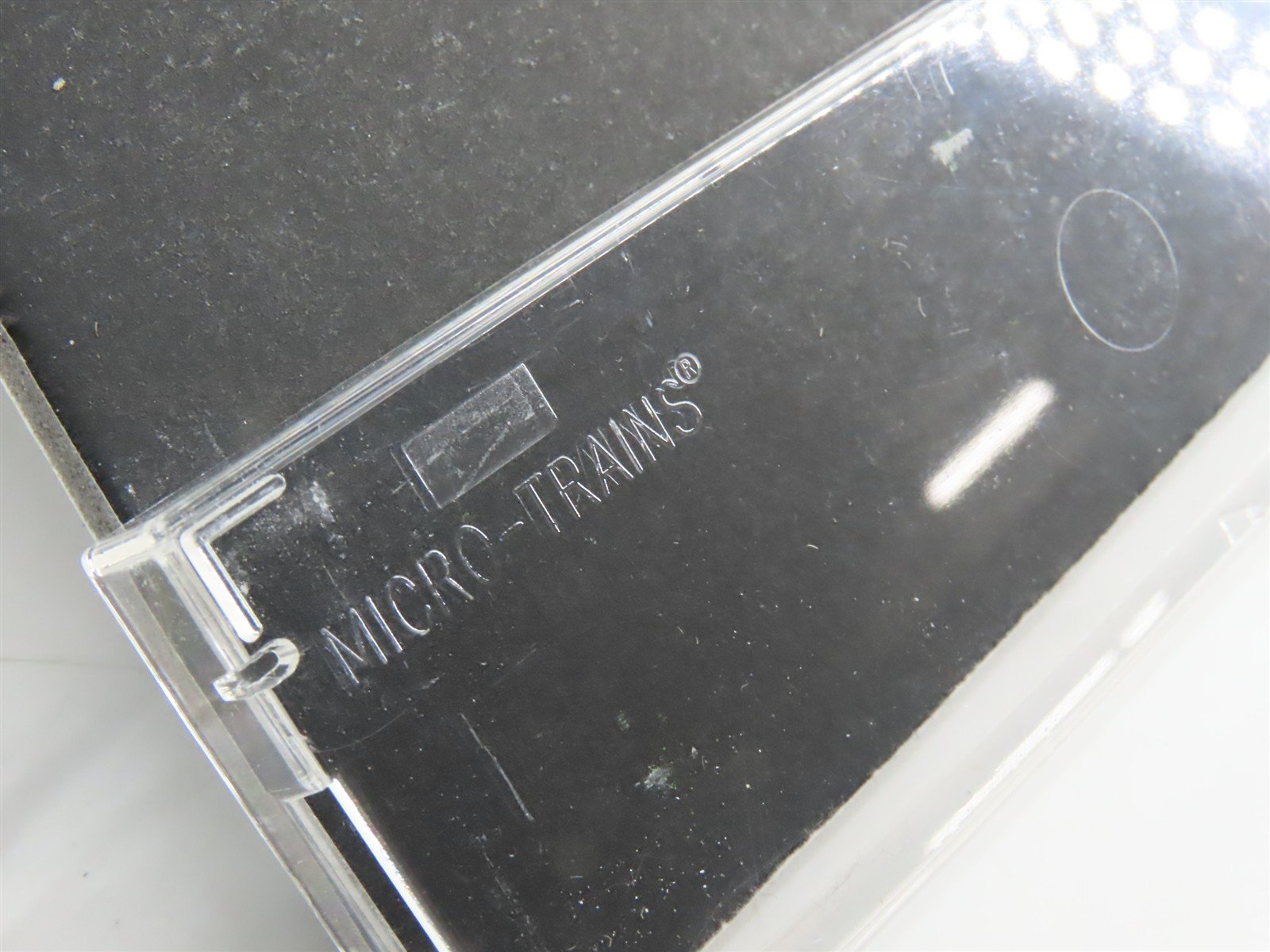 N Scale Micro-Trains 38200 BN Burlington Northern 50' Plug Door Box Car RTR